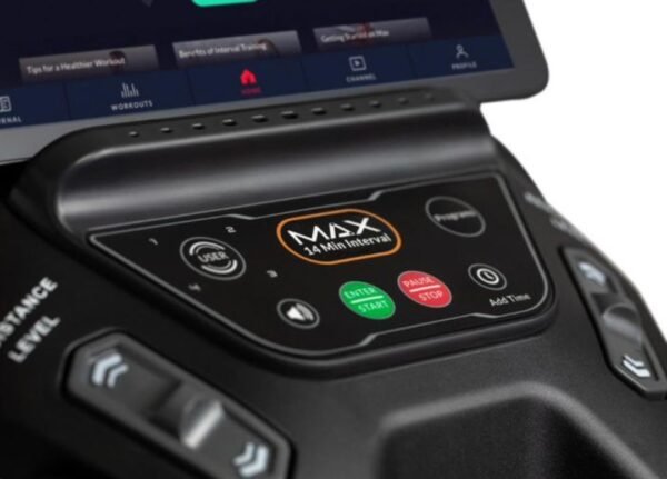 Vélo elliptique et stepper Max Trainer M8 – Image 5